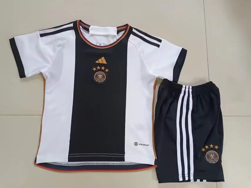 2022 Germany home kids kit