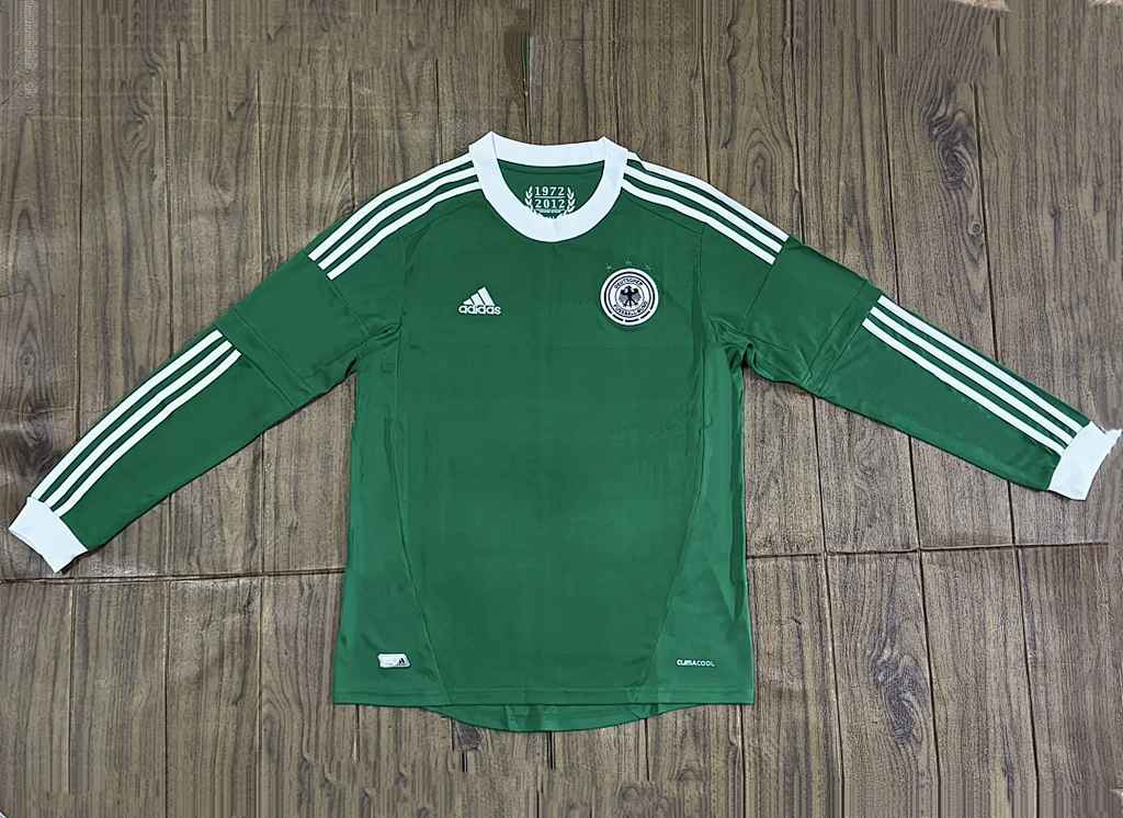 Maillot de football Allemagne vert — 2012 · Extérieur · Rétro · Manches longues · tailles S–2XL