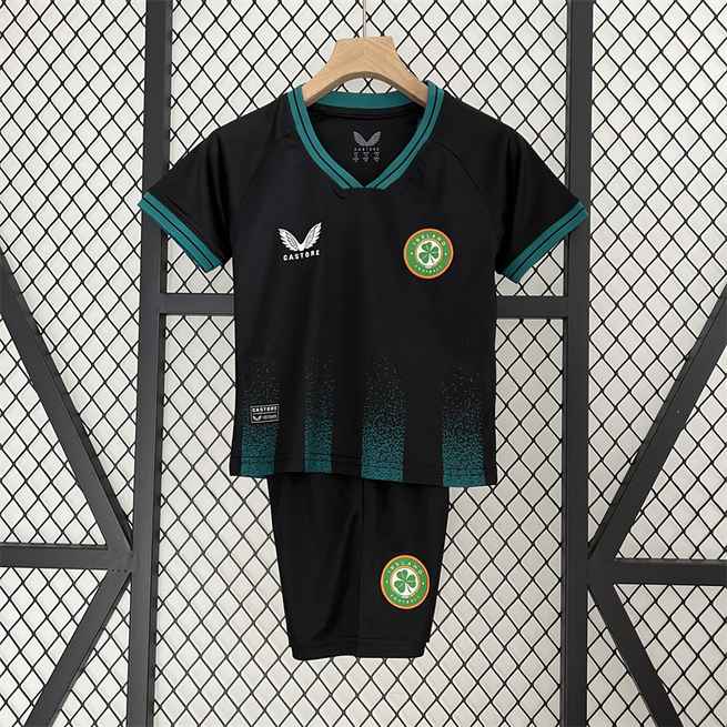 2023 Ireland third black kid kit