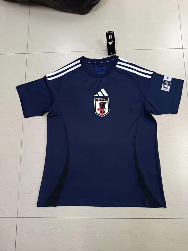 25-26 Japan home jersey