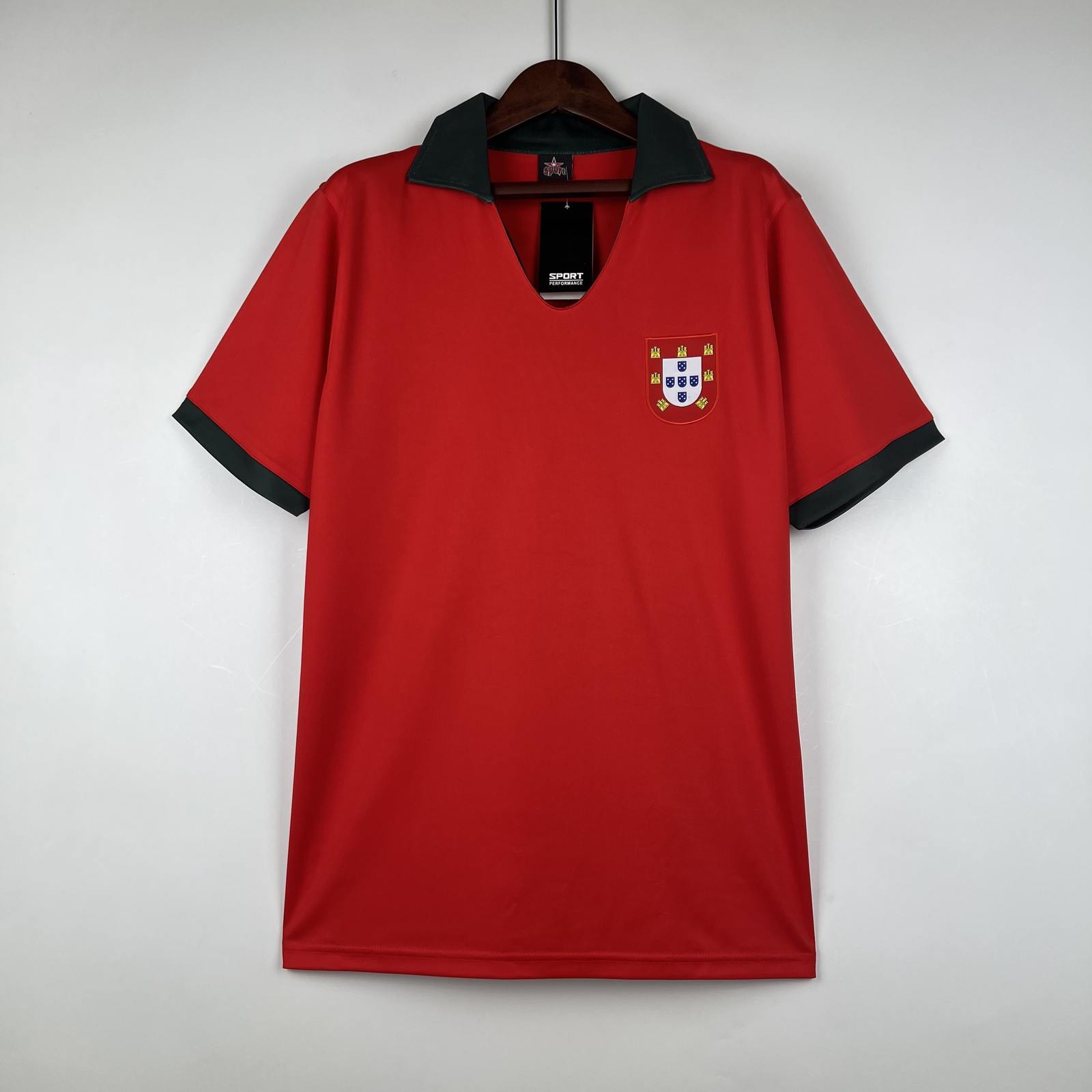 1972 Portugal home retro jersey