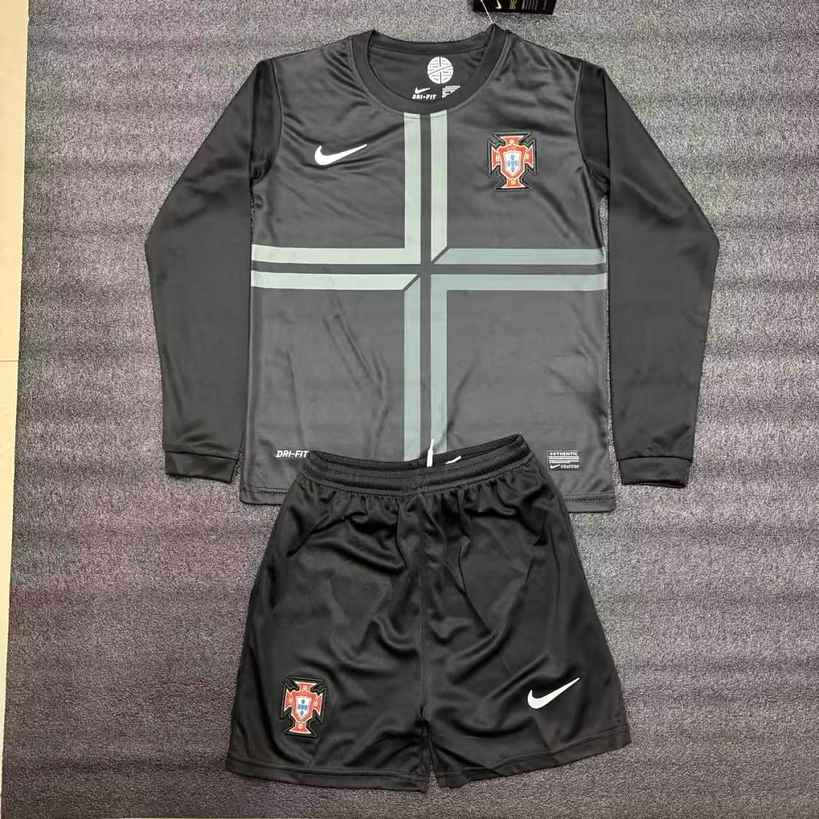 Ensemble de football enfant Portugal — 2012 · Troisième maillot · Rétro · Manches longues · tailles 16–28