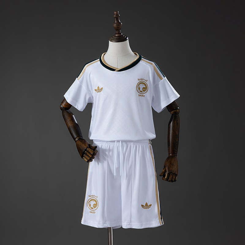 Ensemble de football enfant Arabie saoudite — 2026 · Extérieur · tailles 16–28