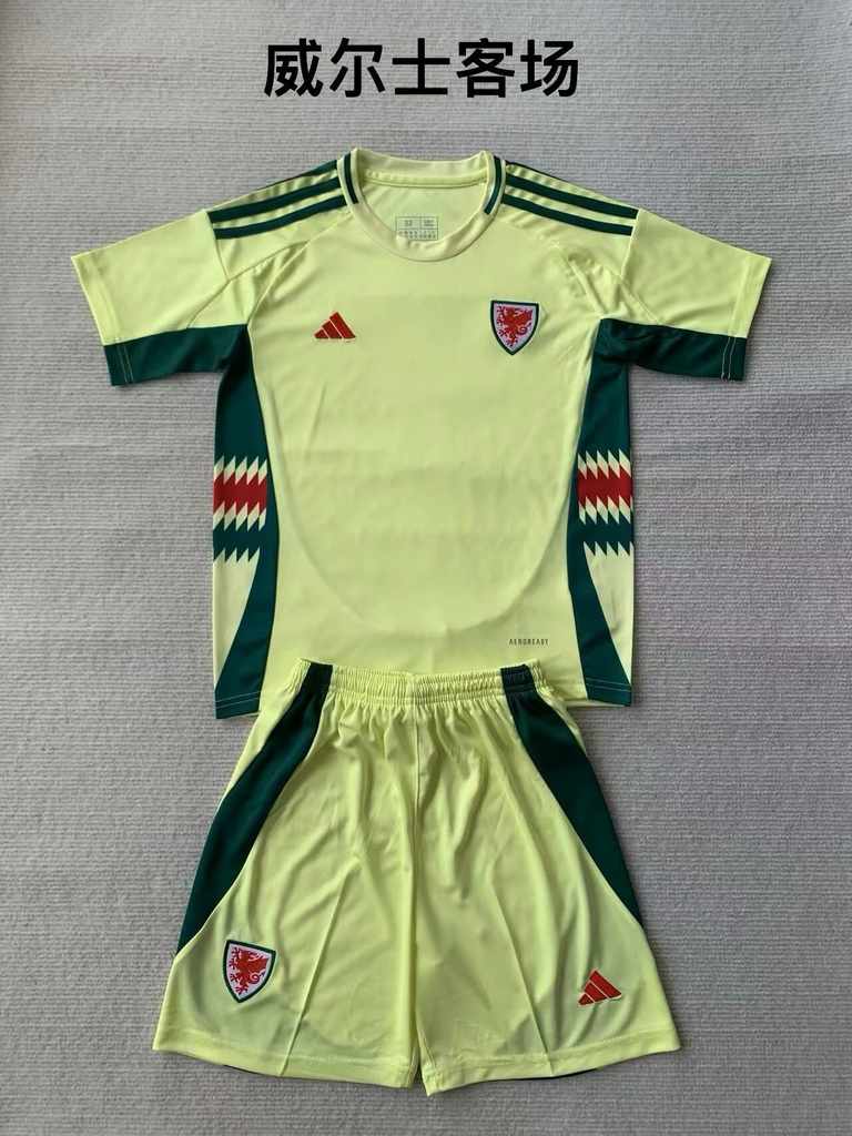 Ensemble de football enfant 24-25 Pays de Galles — Extérieur