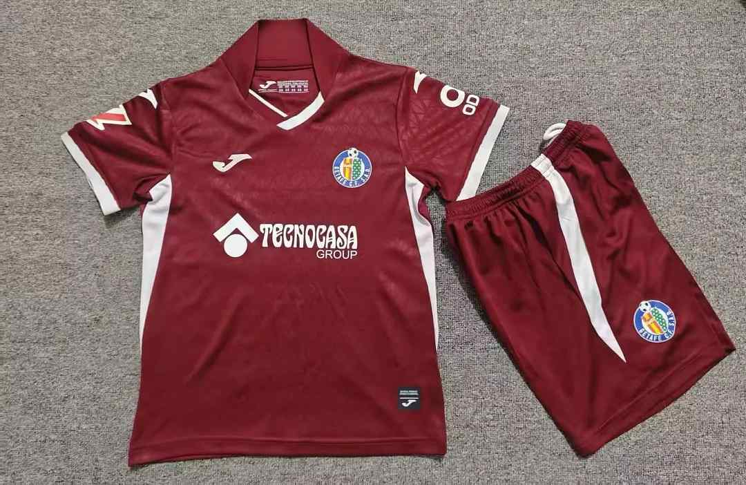 Ensemble de football enfant Getafe — 2026/27 · Extérieur · tailles 16–28