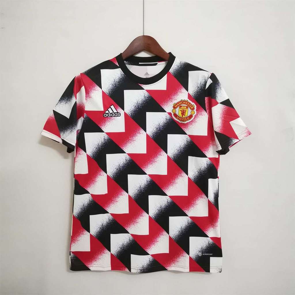 22-23 MNU black and red training shirt