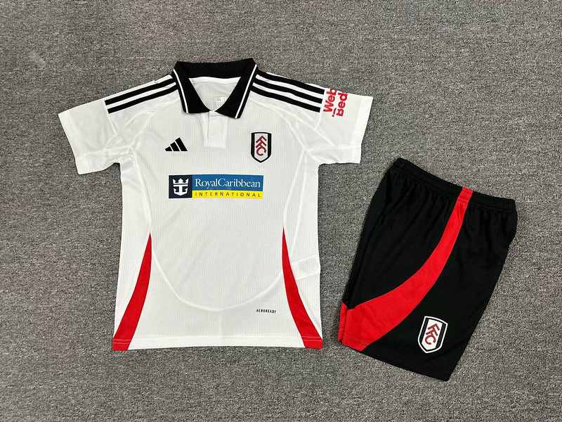 24-25 Fulham home kid kit