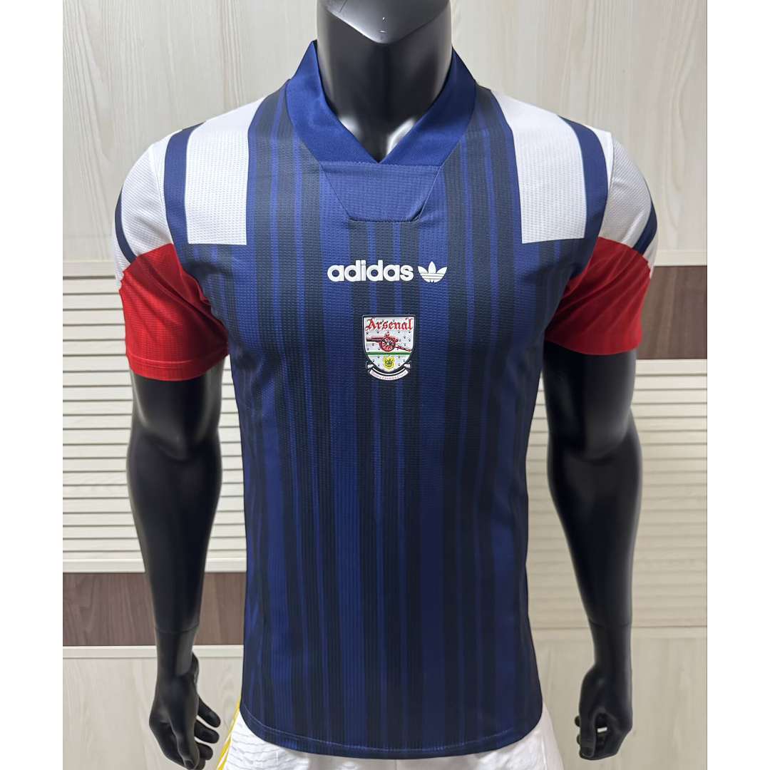 Maillot de football Arsenal bleu modèle — 2026/27 · Version joueur · Rétro · tailles S–2XL