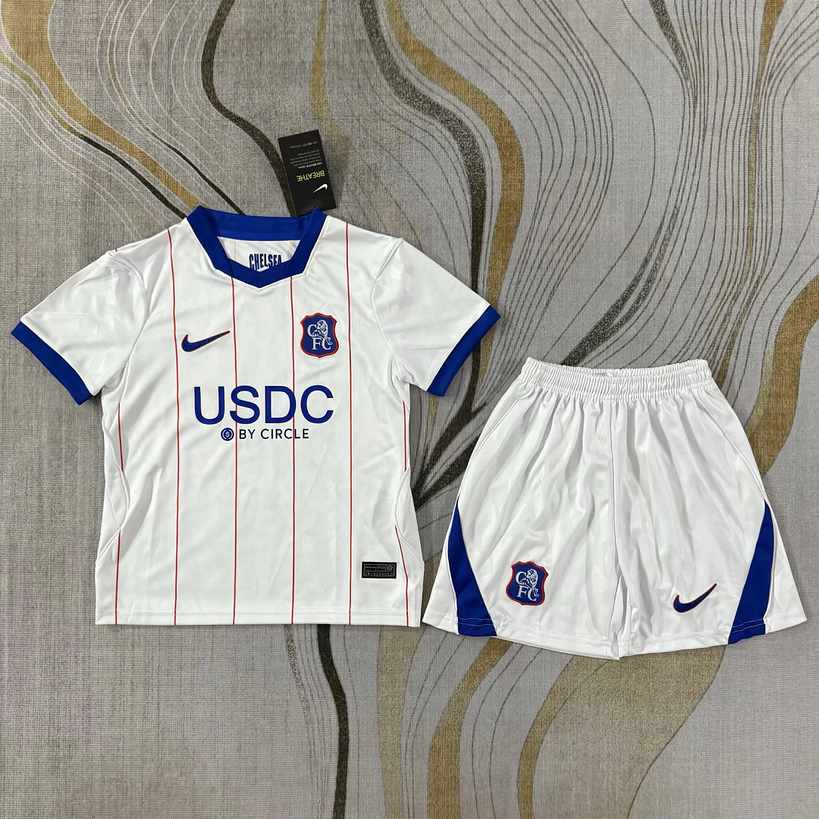 Ensemble de football enfant Chelsea blanc — 2026/27 · Troisième maillot · tailles 16–28