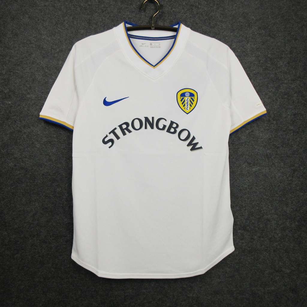 Retro Leeds United white 00_01