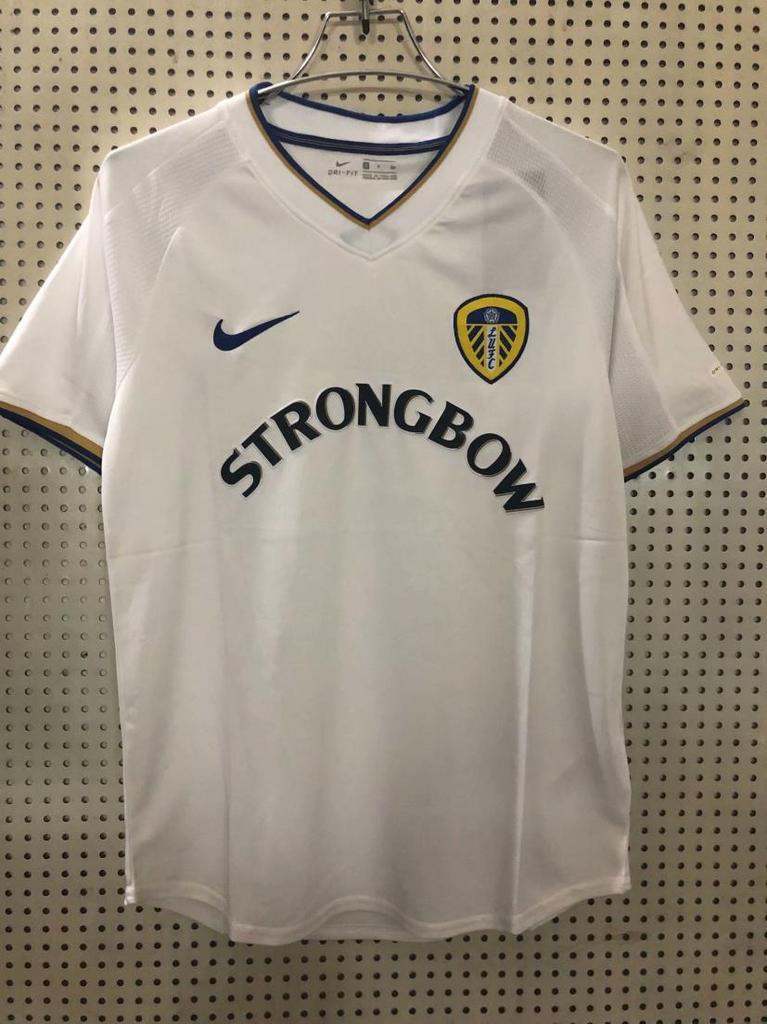 Retro Leeds home white 00_01