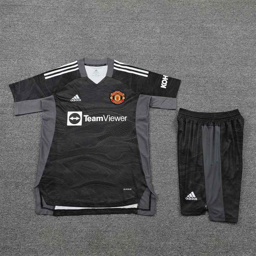 21-22 MNU black goalkeeper