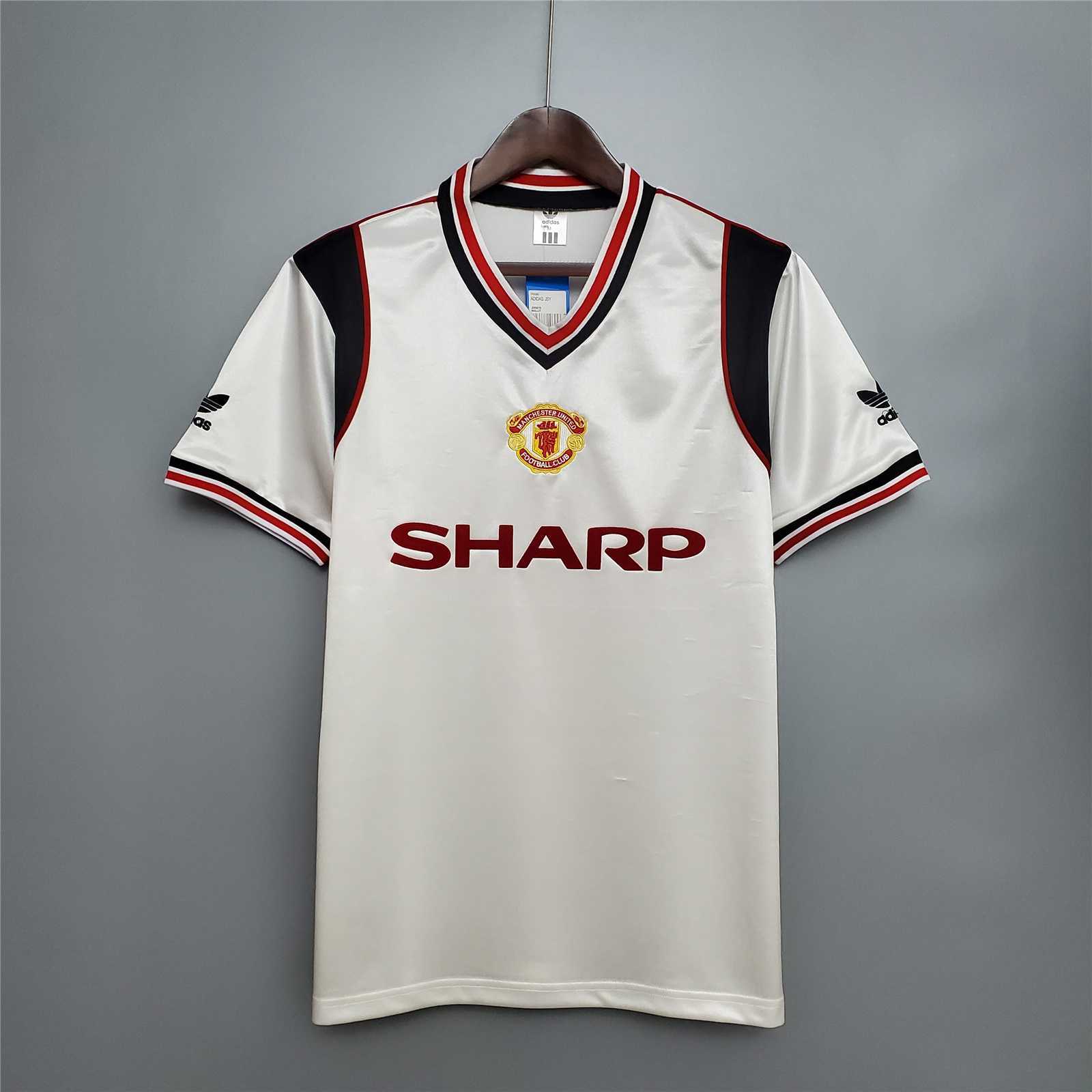 85-86 MNU away