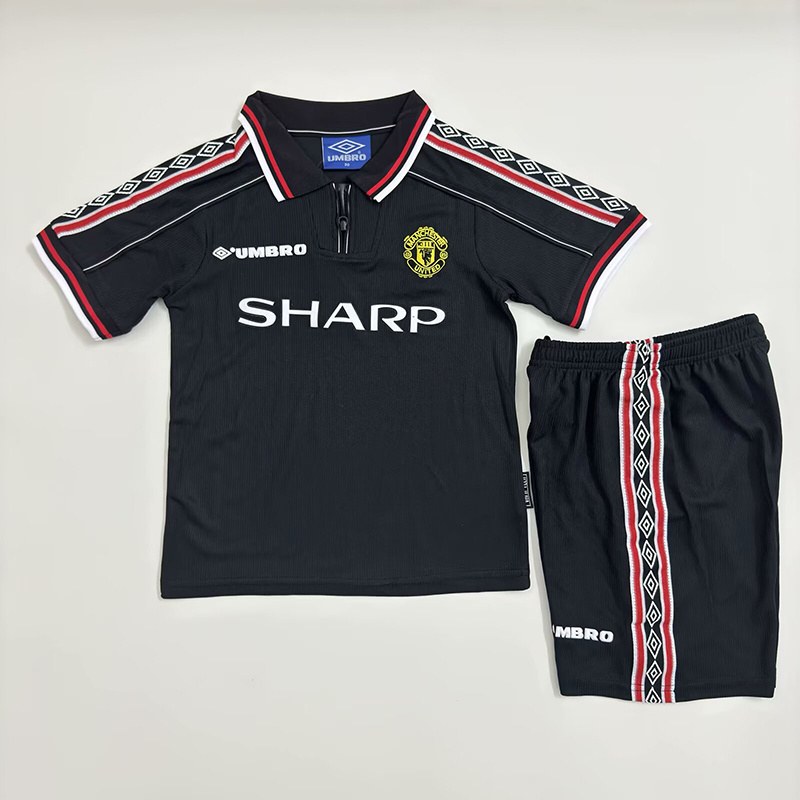 Ensemble de football enfant 98-99 MNU — Extérieur · Rétro
