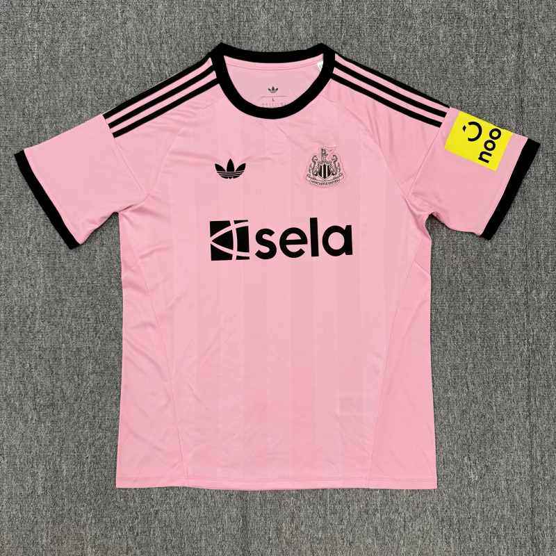 25-26 Newcastle United Pink Goalkeeper Jersey