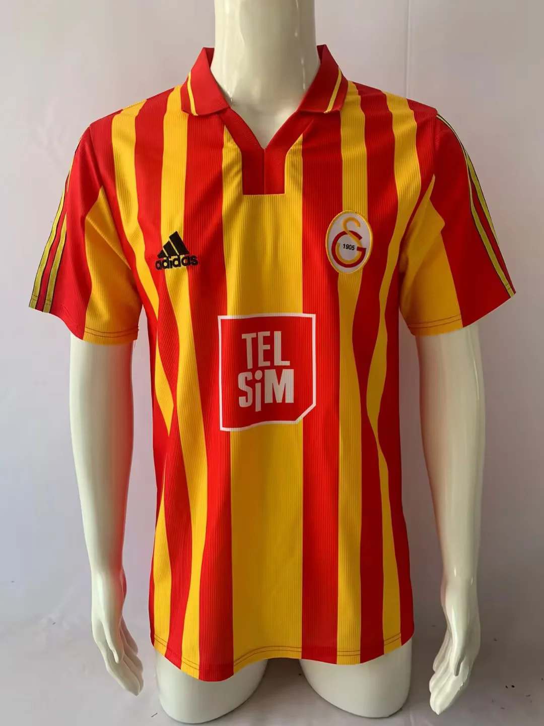 00 01 Galatasaray home Retro size S-2XL 00 01 加拉塔萨雷 主场