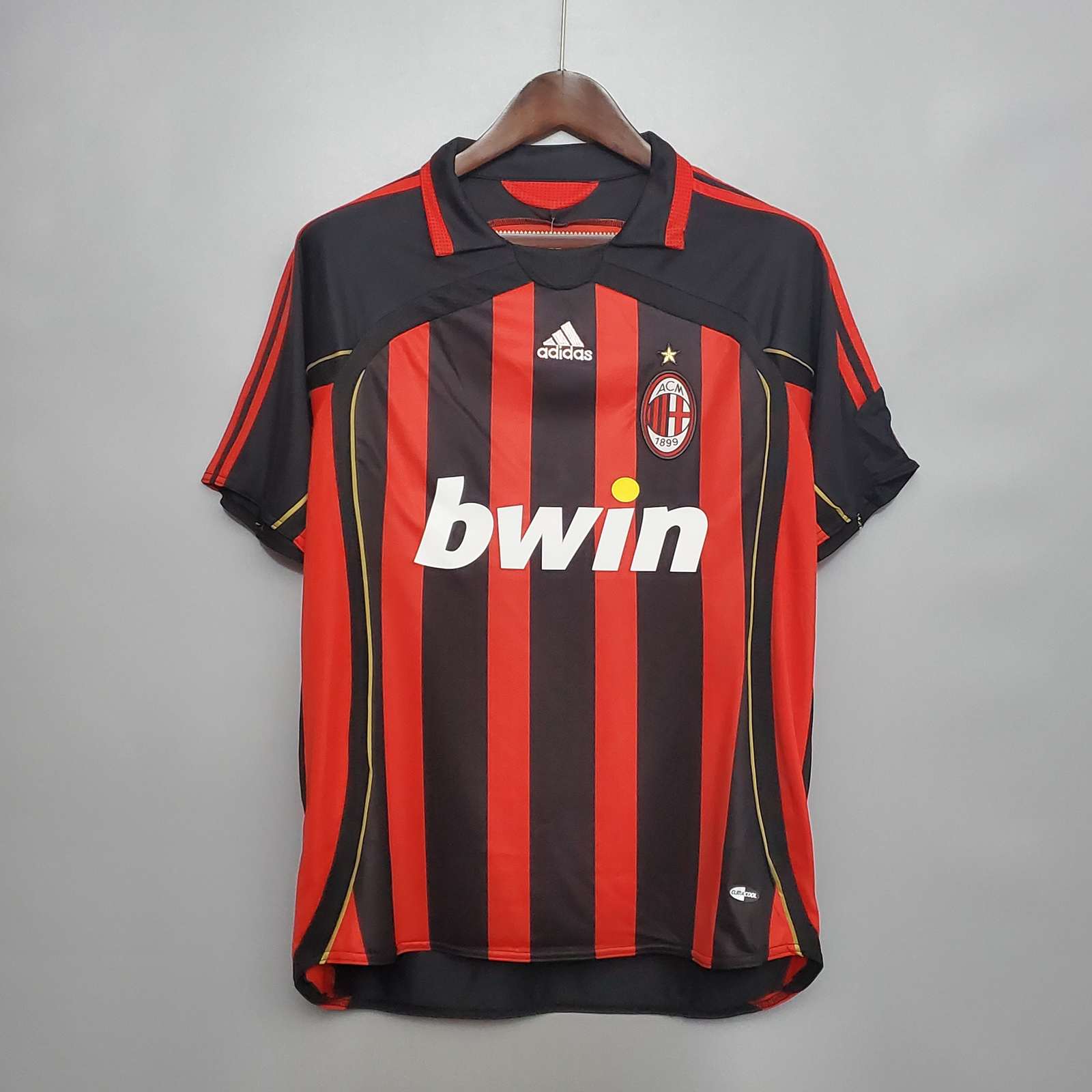 06 AC Milan home red retro short sleeves 06 AC米兰 主场 红色 复古 短袖