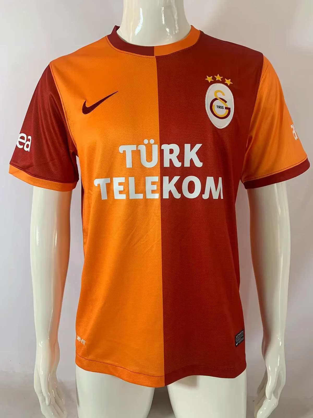 13 14 Galatasaray home Retro size S-2XL 13 14 加拉塔萨雷 主场