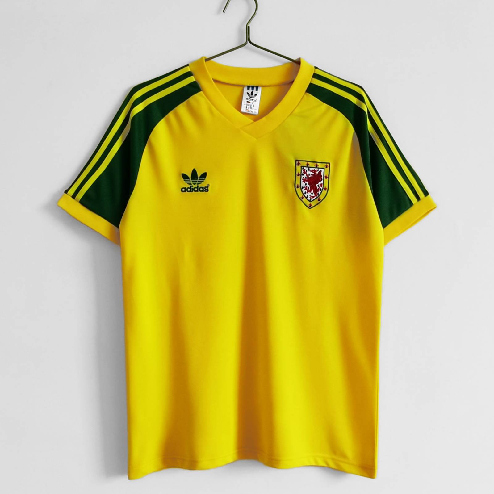 1982 Wales away retro 1982 威尔士 客场