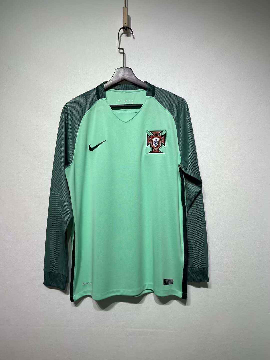 2016 Portugal away long sleeved retro 2016 葡萄牙 客场 长袖 复古