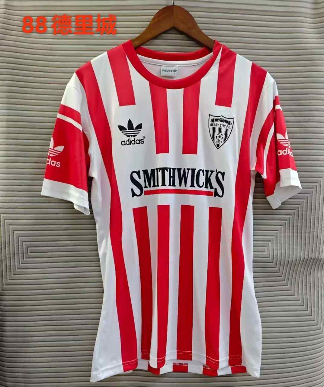 88 Derry City Red and White Retro 88 德里城 红白 复古