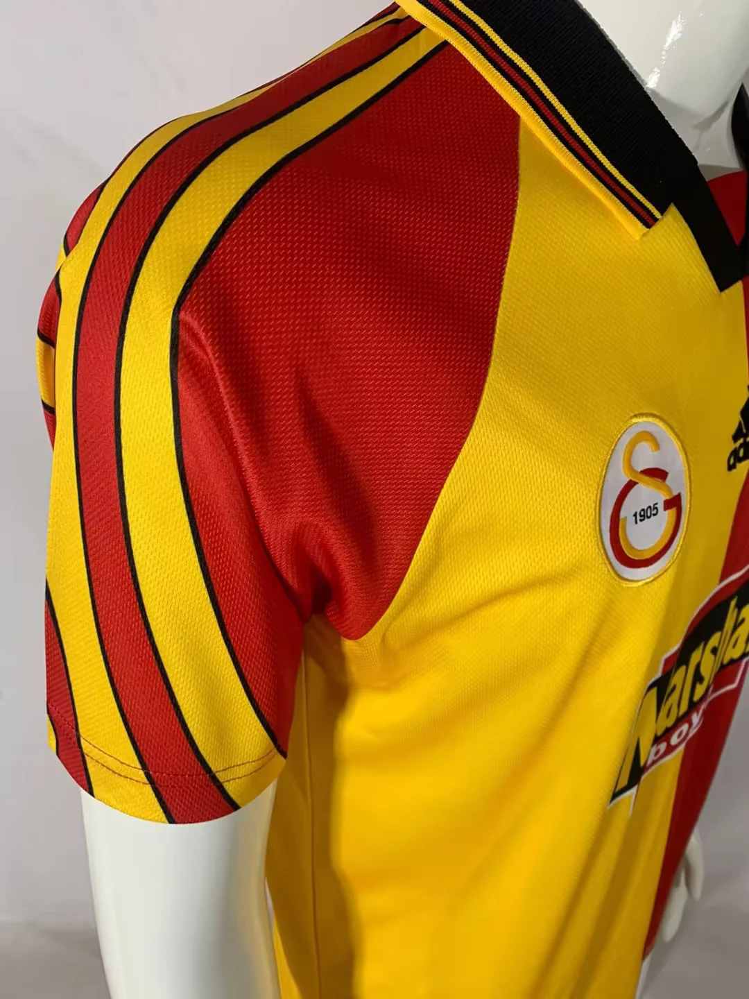 98 99 Galatasaray home Retro size S-2XL 98 99 加拉塔萨雷 主场