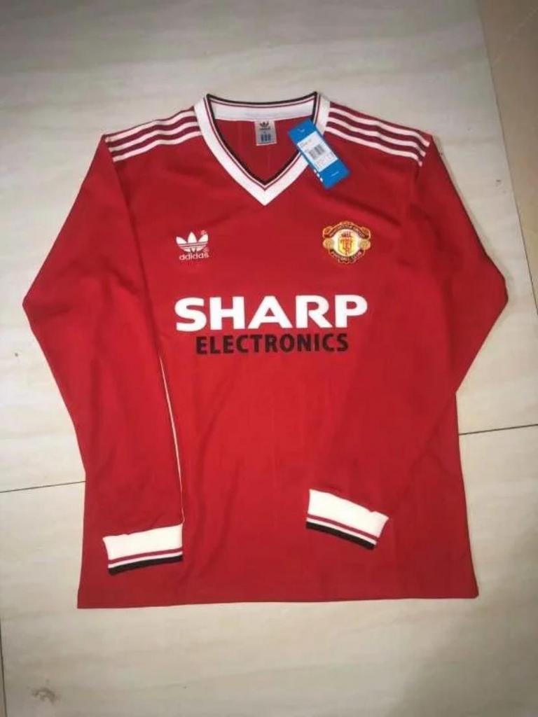 Retro MUN home long sleeve 82_83