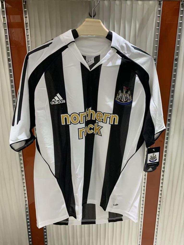 Retro NEW U home black and white 05_06