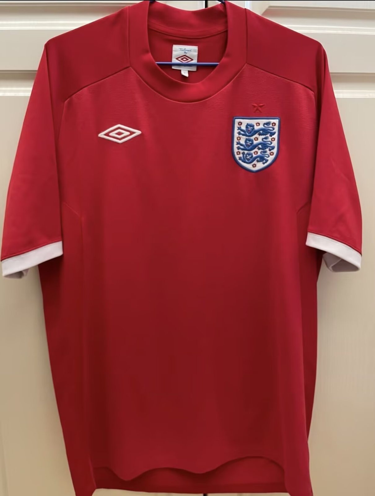 2010 England Size: S-XXL