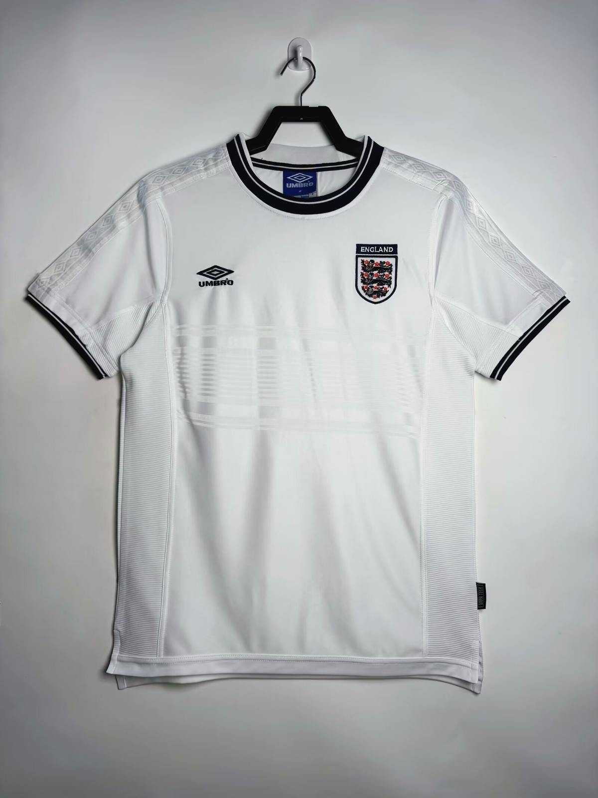 99/01 England Size: S-XXL