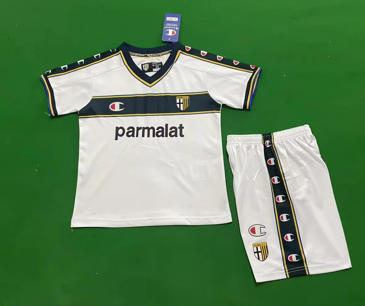 02 03 Parma Calcio away kids kit Retro 02 03 帕尔马 客场 儿童套装