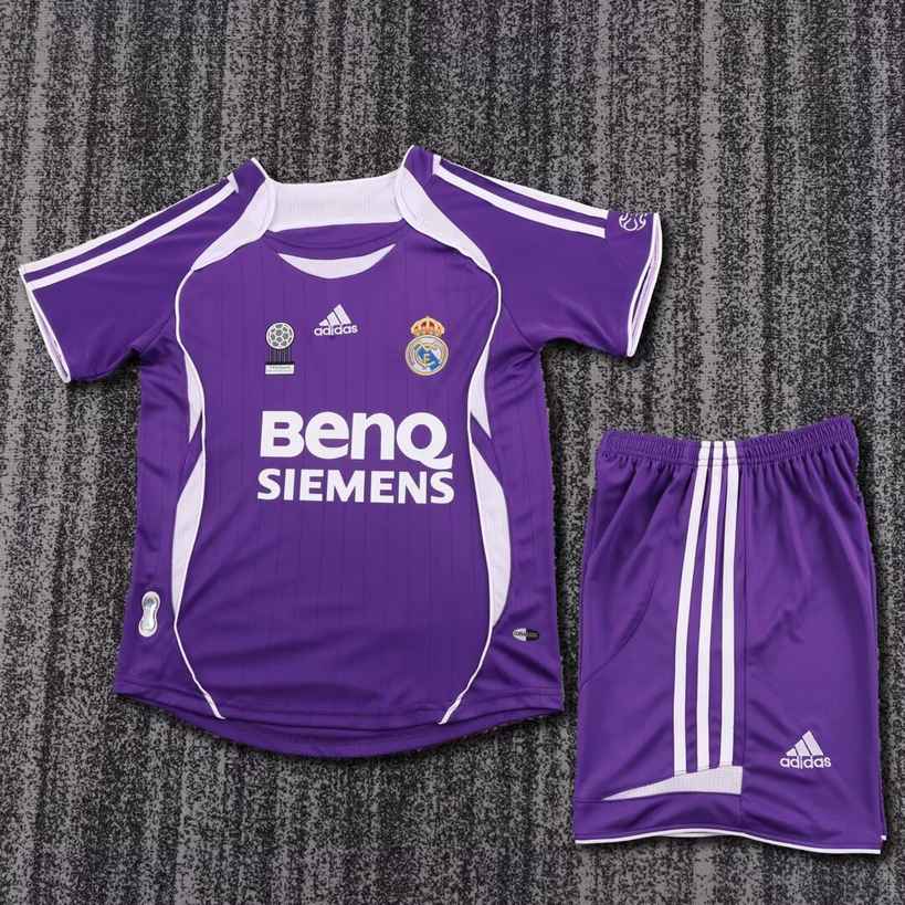 06 07 Real Madrid away Kids Retro Suit 06 07 皇马 客场 孩子 复古套装