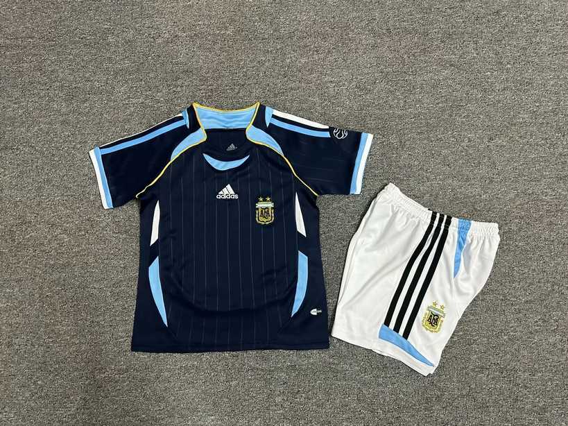 06 Argentina away kids kit Retro 06 阿根廷 客场 儿童套装