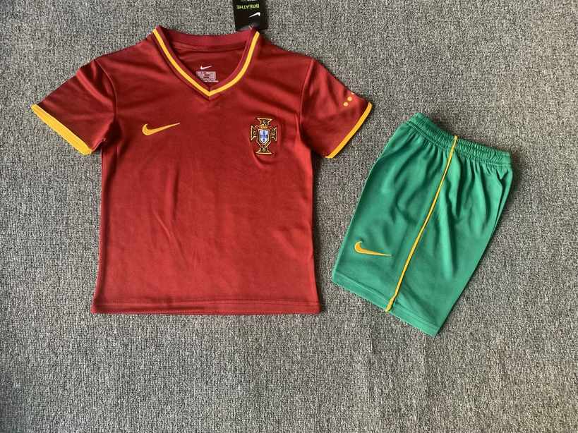2000 Portugal home kids kit Retro 2000 葡萄牙 主场 儿童套装_185596799