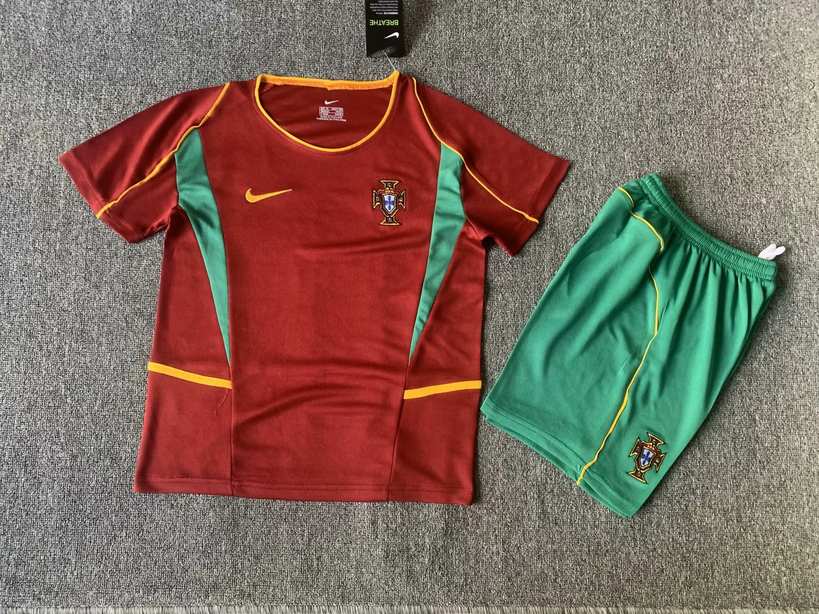 2002 Portugal home kids kit Retro 2002 葡萄牙 主场 儿童套装
