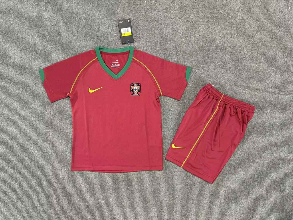 2006 Portugal home kids kit Retro 2006 葡萄牙 主场 儿童套装