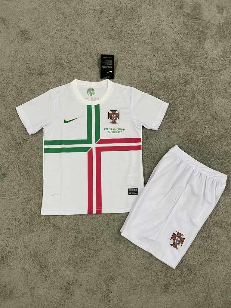 2012 Portugal away children's retro set 2012 葡萄牙 客场 孩子 复古套装