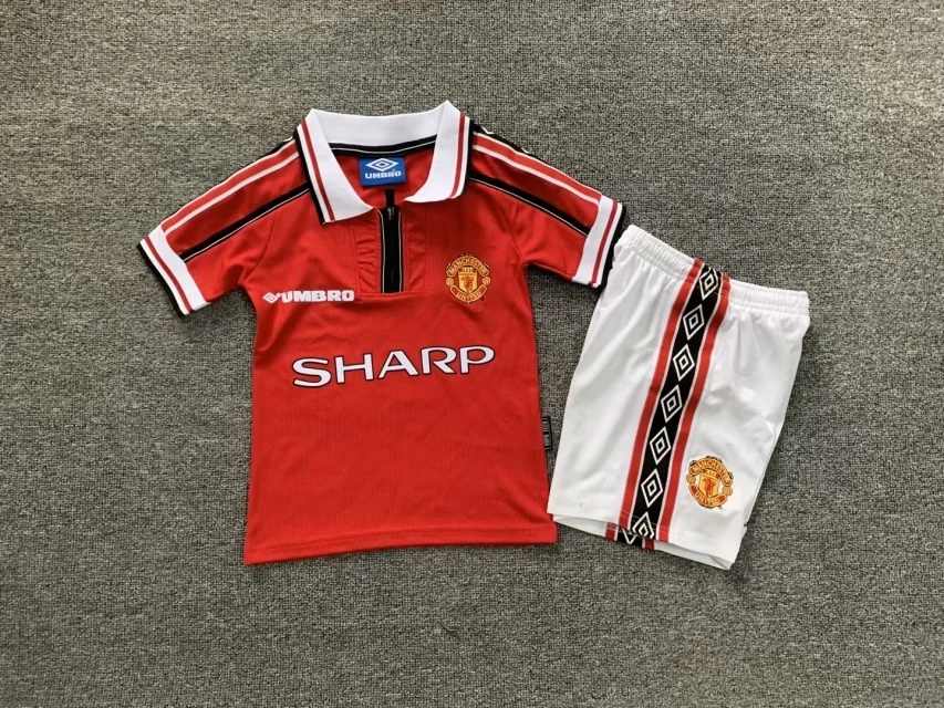 98 99 Man united home retro kid kits size 16-28 98 99 曼联 主场 儿童套装