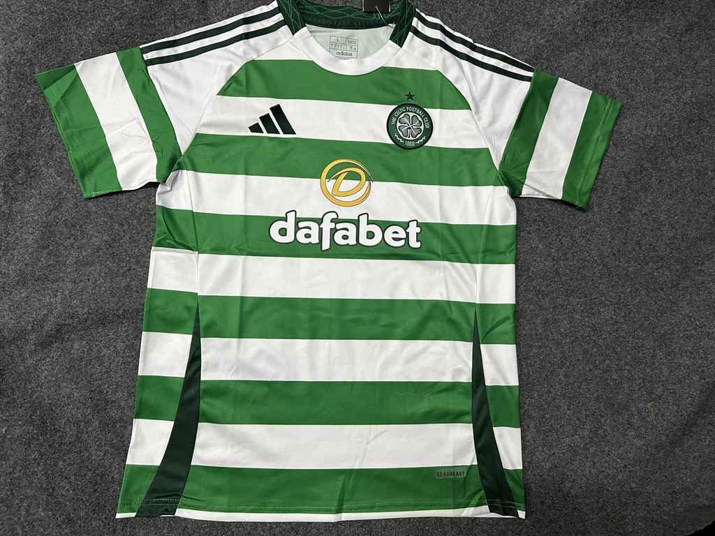 24-25 Celtic home soccer jersey