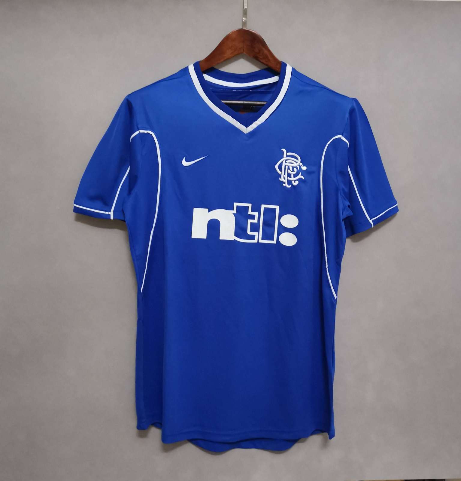 99-01 Rangers domicile