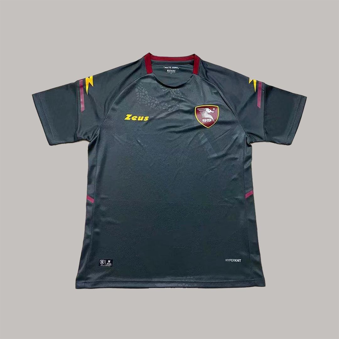 21-22 Salernitana 1919 third