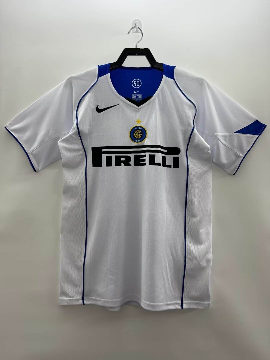 Maillot de football 04-05 INT — Extérieur · Rétro