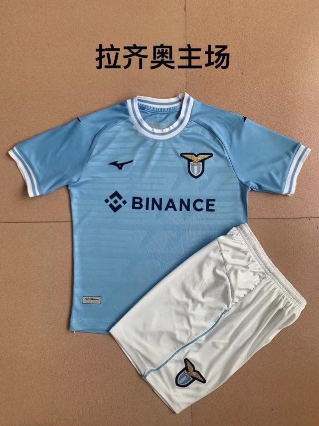 22-23 Lazio home kit