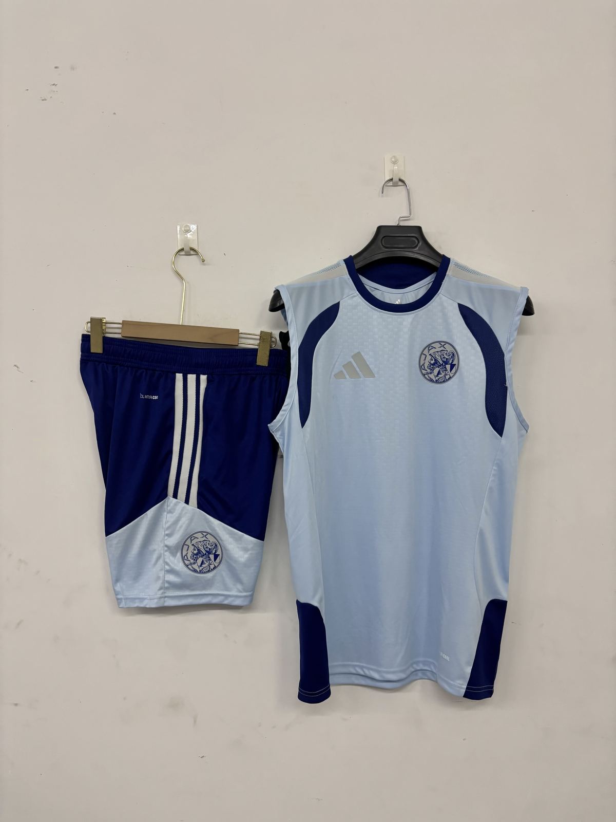 26 27 Ajax blue training suits 26 27 阿贾克斯 天蓝色 背心 训练服 S-3XL