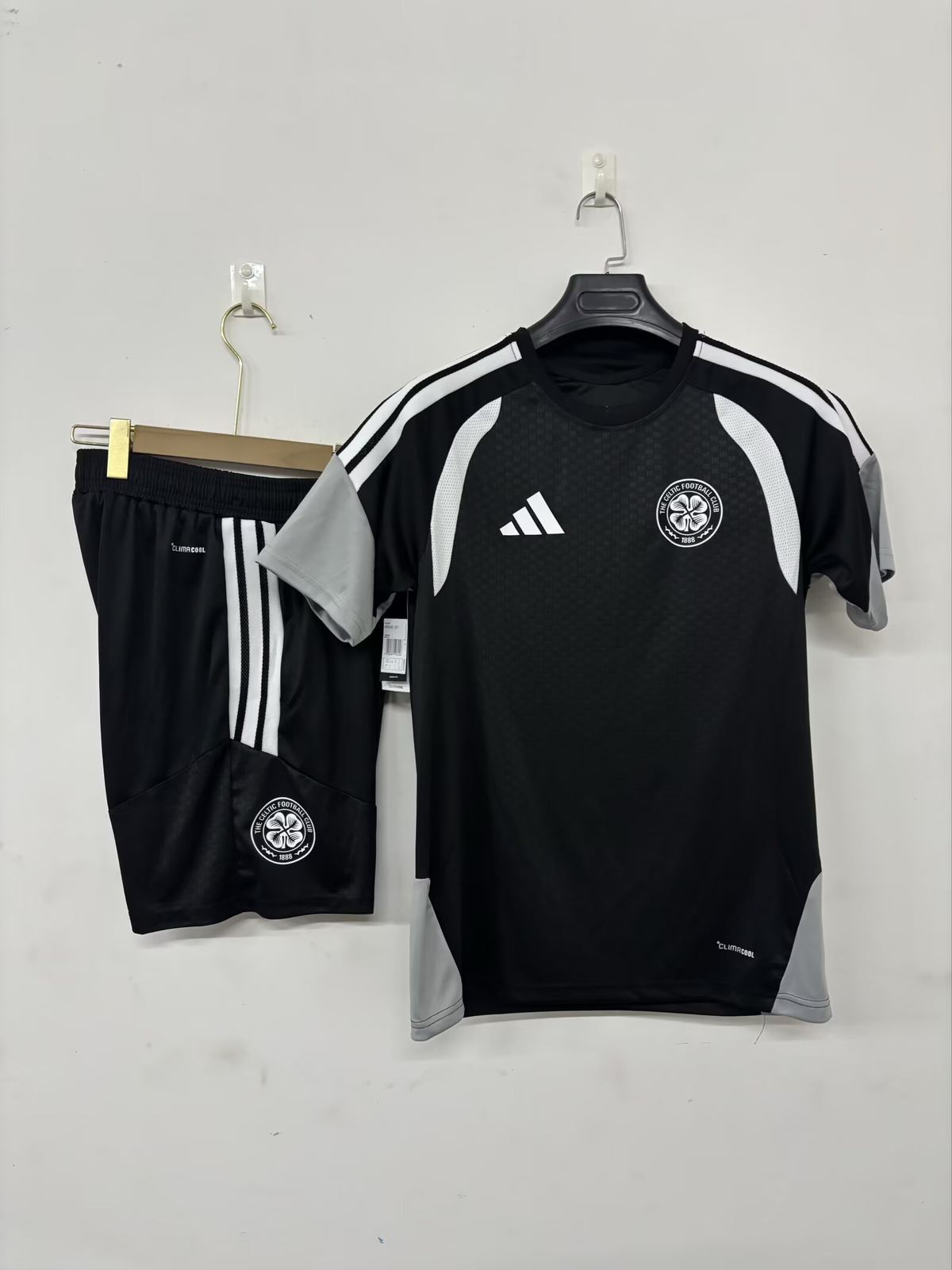 26 27 Celtic black short sleeved training suit S-3XL 26 27 凯尔特人 黑色 短袖 训练服 S-3XL