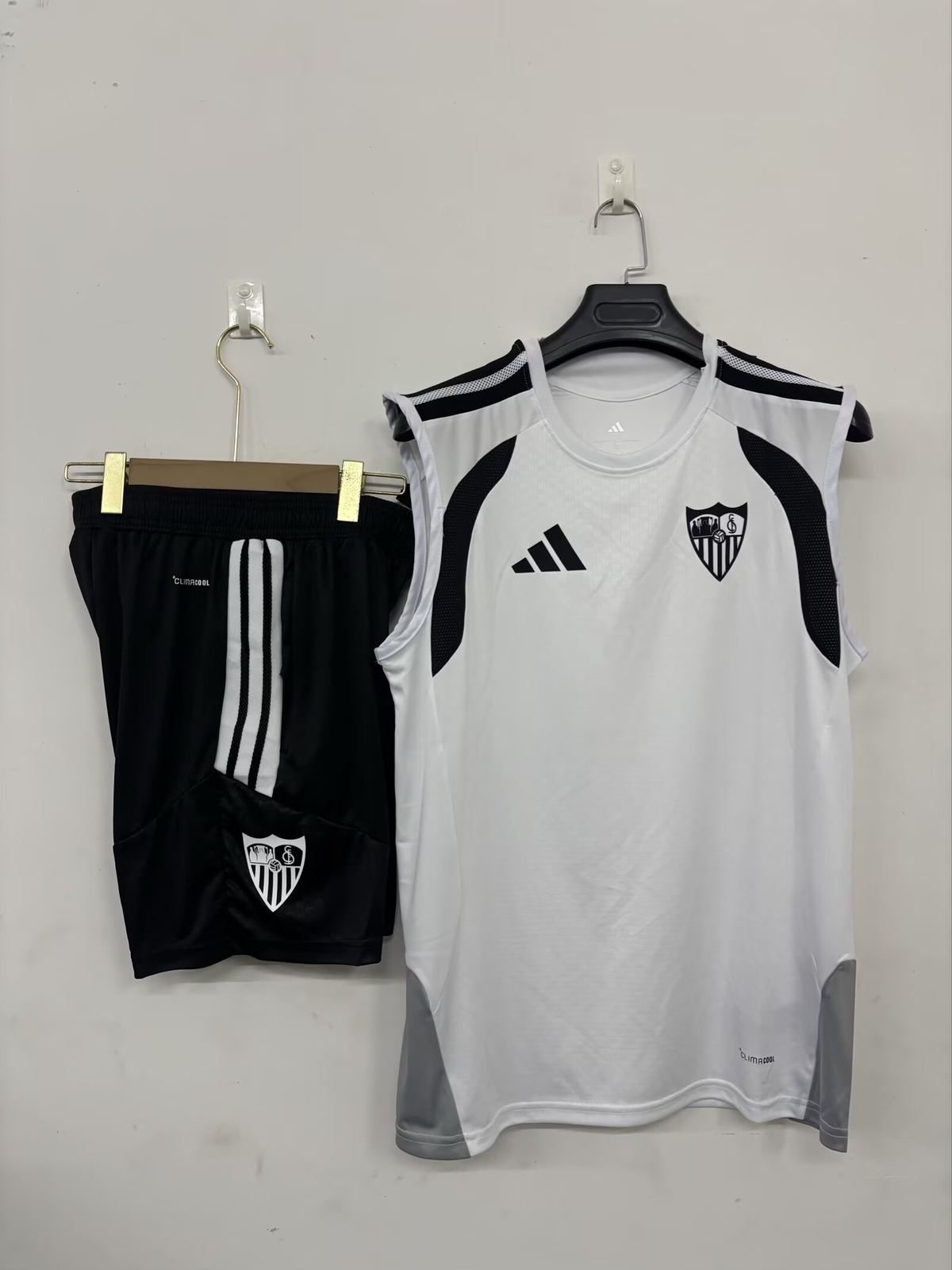 26 27 Sevilla white vest training suit S-3XL 26 27 塞维利亚 白色 背心 训练服S-3XL
