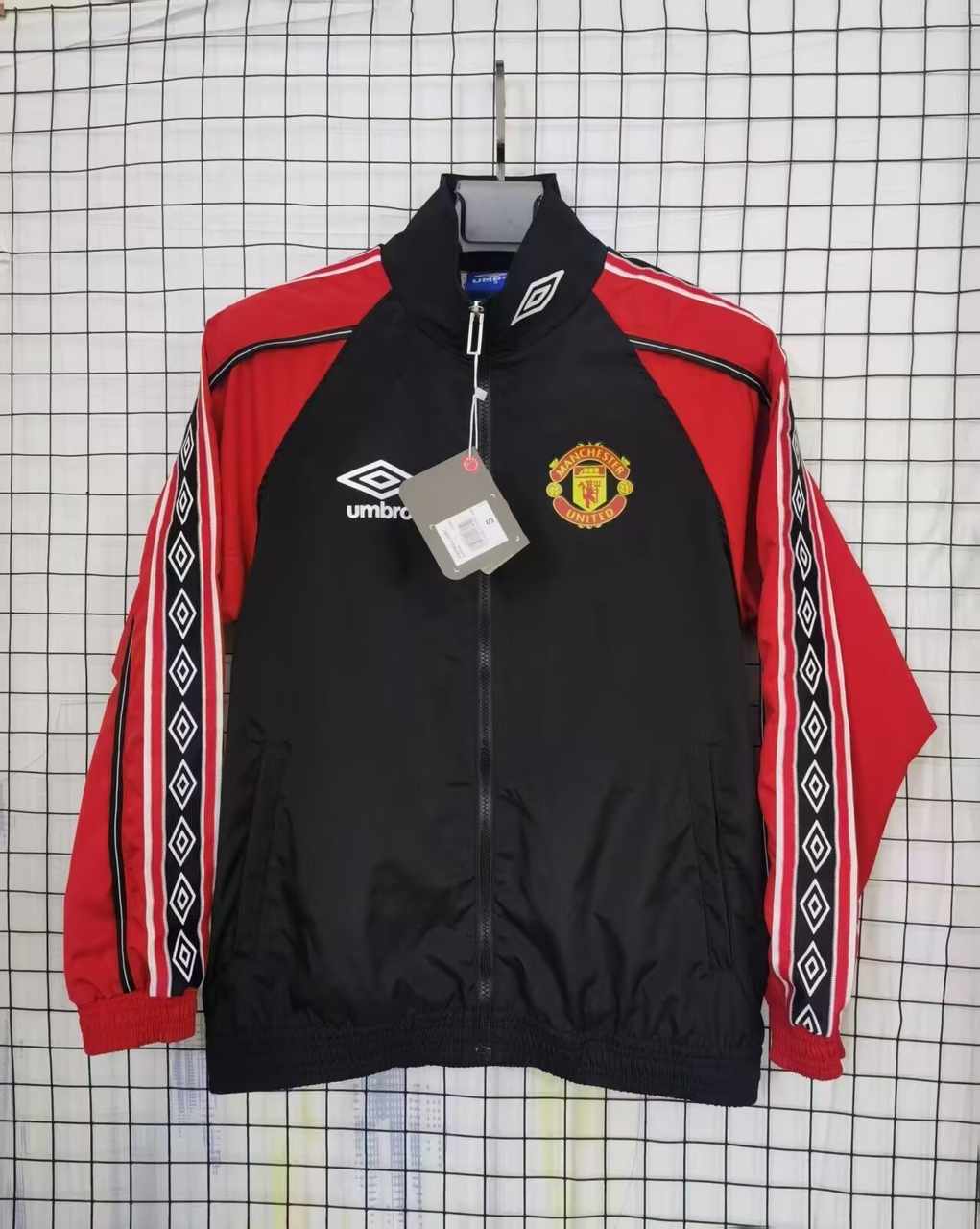 2025 Man United Red Antique Windbreaker 2025 曼联 红色 仿古 风衣