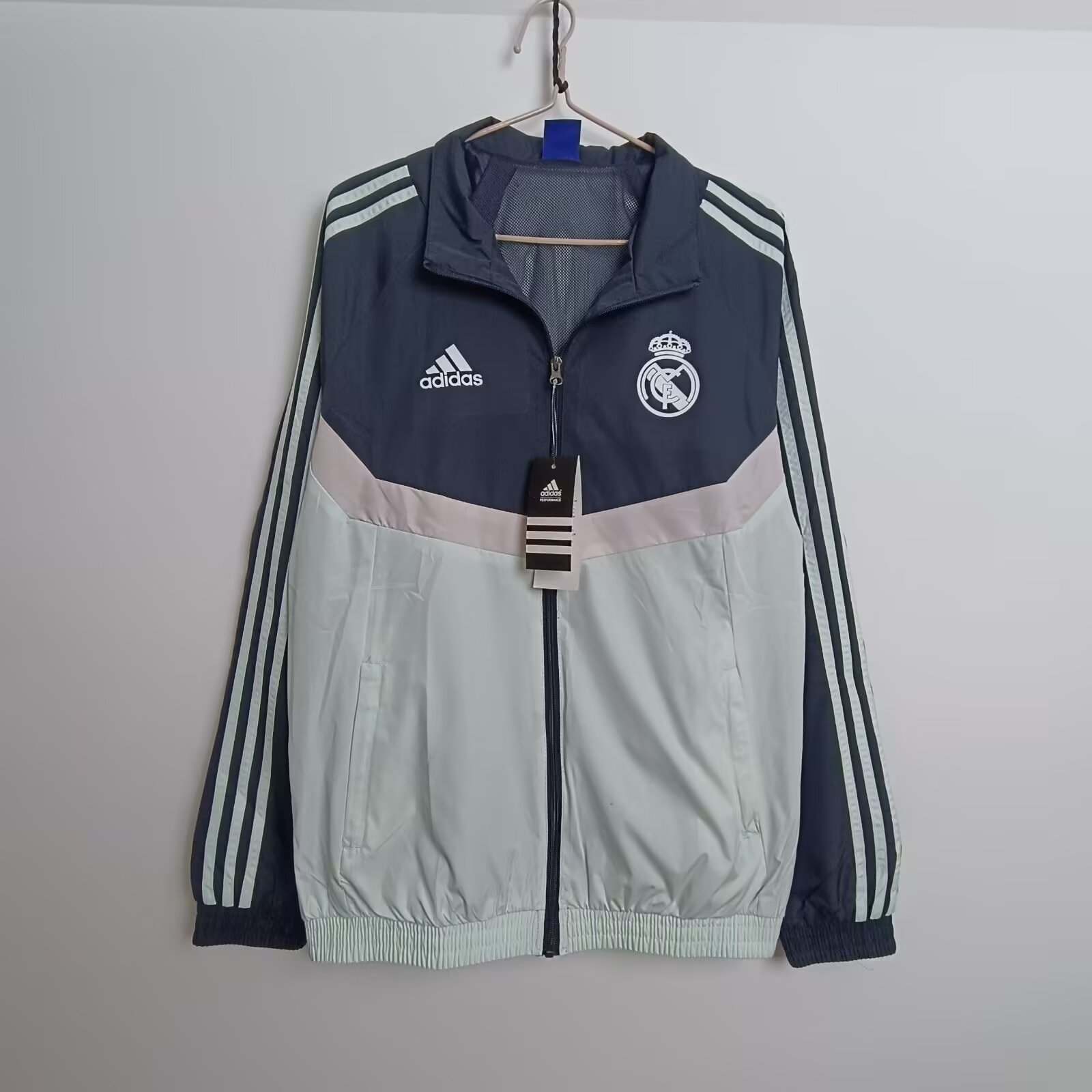 2025 Real Madrid White Grey Windbreaker 2025 皇马 白灰 风衣