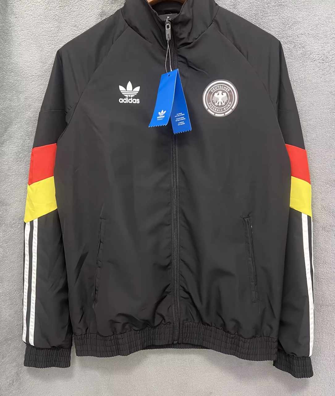 24 25 Germany black Windbreaker jacket size S-2XL 24 25 德国 风衣