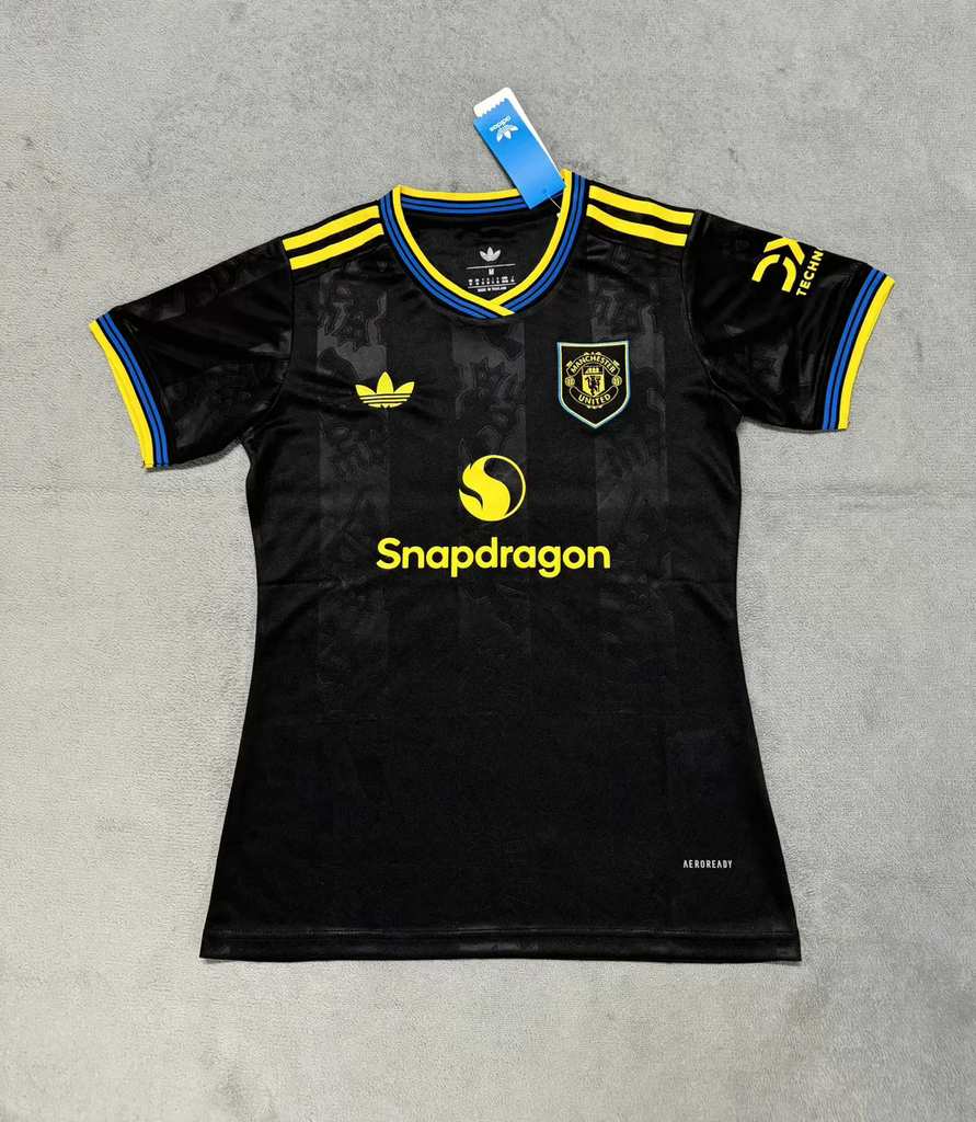 25 26 Man united third away women 25 26 曼联 二客 女